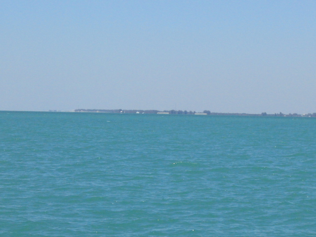 618x457 pixels (120K)