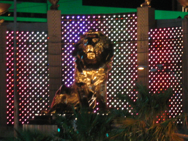 618x457 pixels (249K)